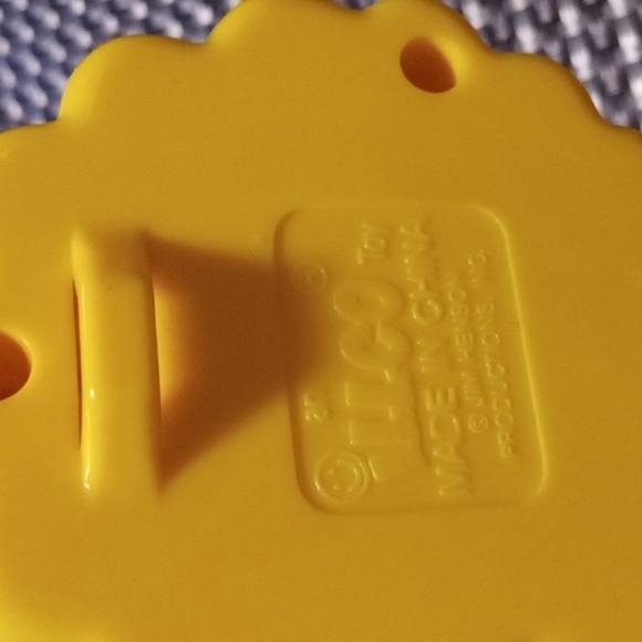 Adorable Vintage 1988 Peek A Boo Big Bird Musical Moving Toy - Picture 4 of 6